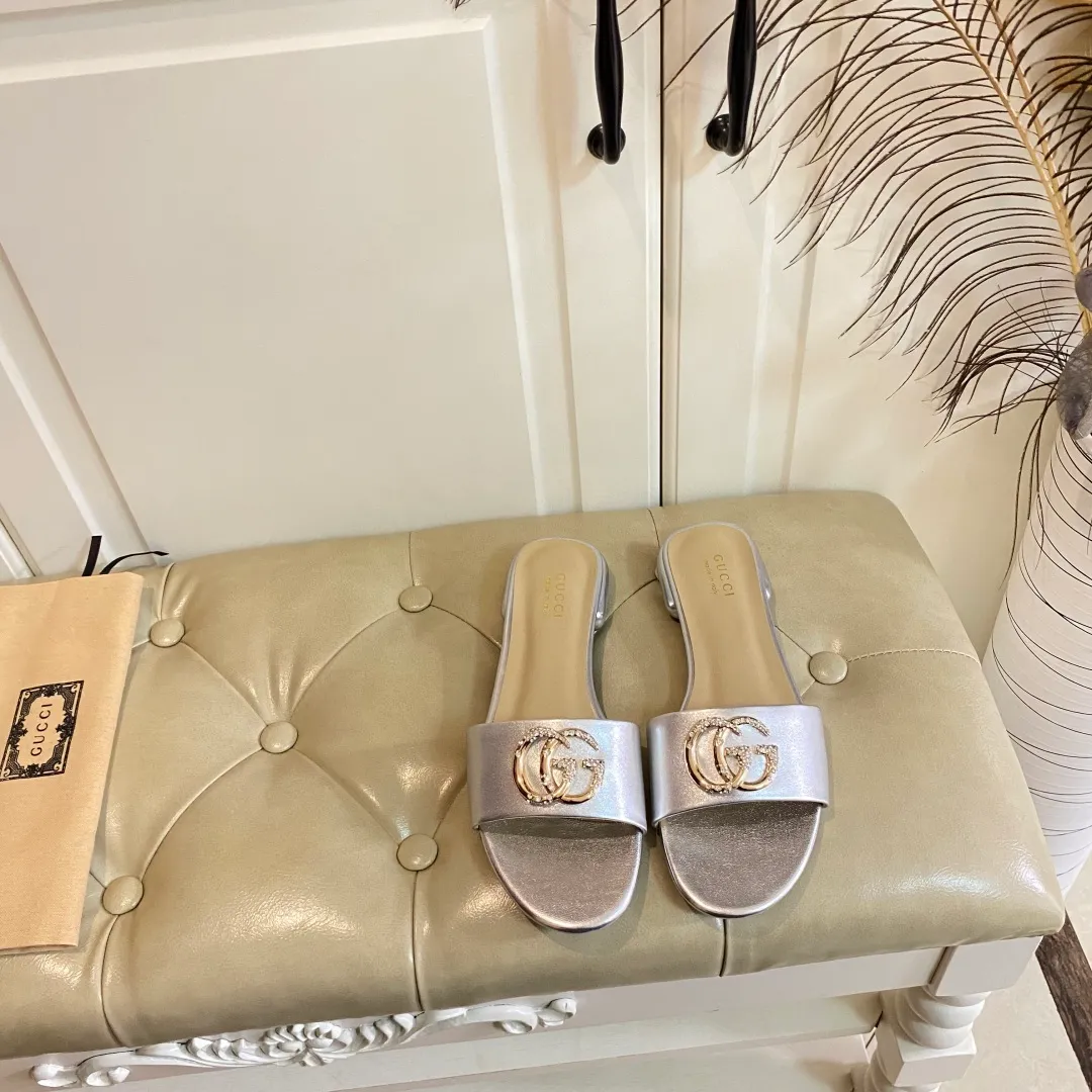 👟👟Ex-factory price 420👟👟, new Gucci slippers, cowhide surface, sheepskin lining, sizes 35-42 (custom-made sizes 43 and 44 are non-refundable)
